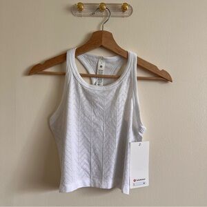 Lululemon Swiftly Pointelle Cropped RB Tank Top
Herringbone Dot White
Size 8